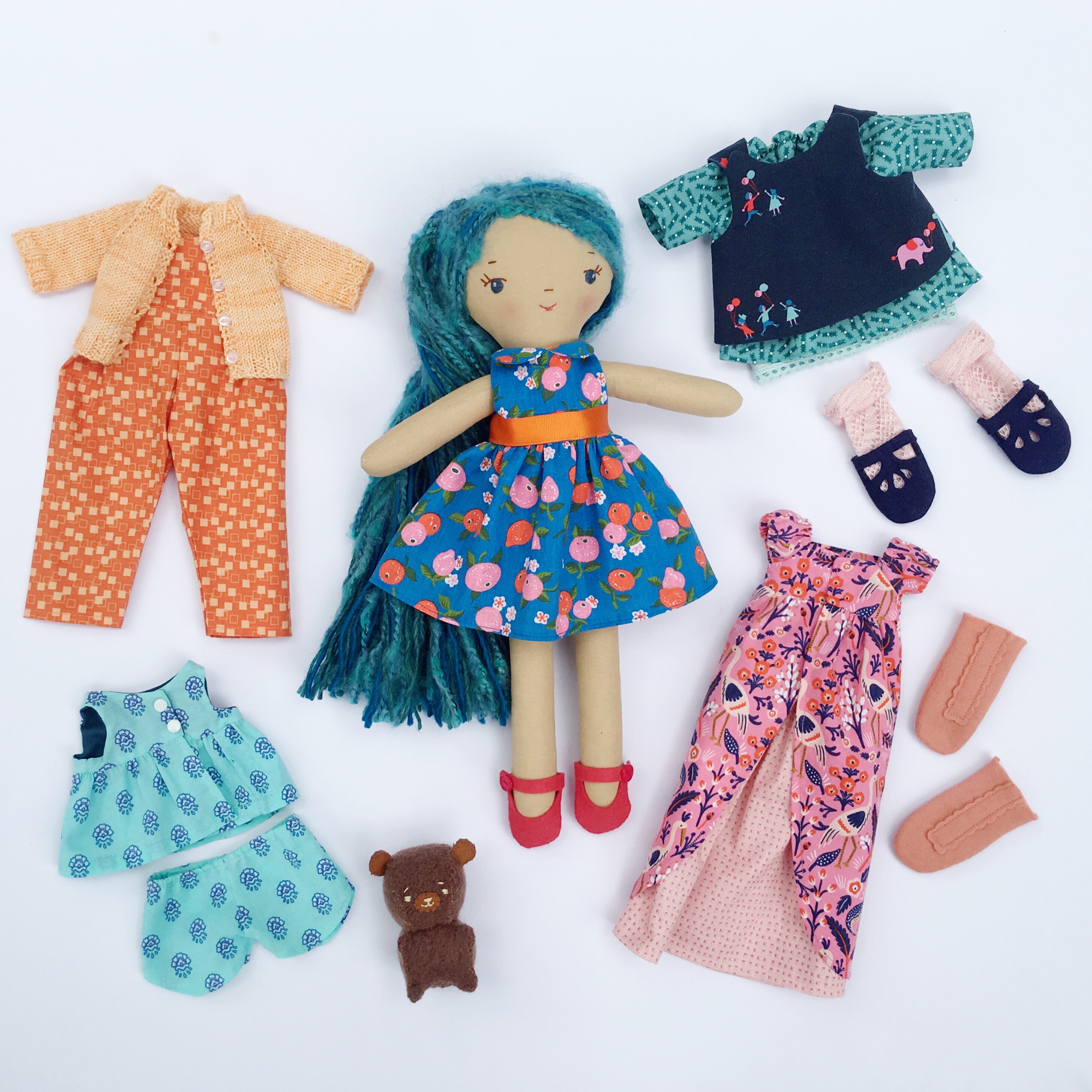 wee-wonderfuls-make-along-doll-clothes-pattern-set